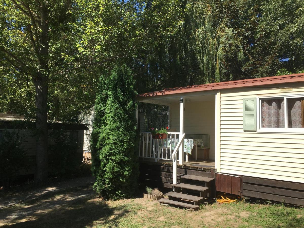 Mobile Home Avec Parking Chorges Exterior photo